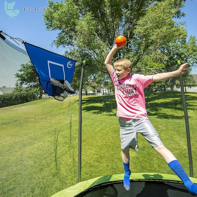 Aro de baloncesto y pelota para trampolín