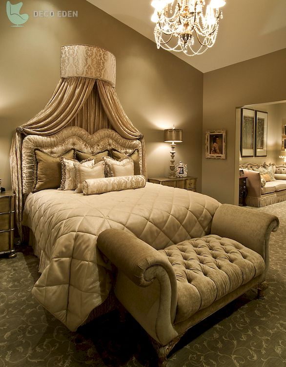 Dormitorio con cama de estilo muy lujoso