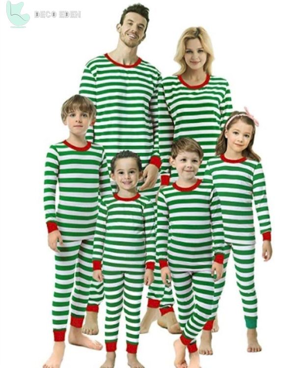 Pijama familiar navideño de rayas verdes y blancas
