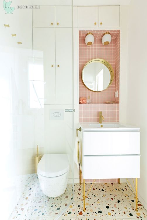 Idea de baño shabby chic blanco y rosa